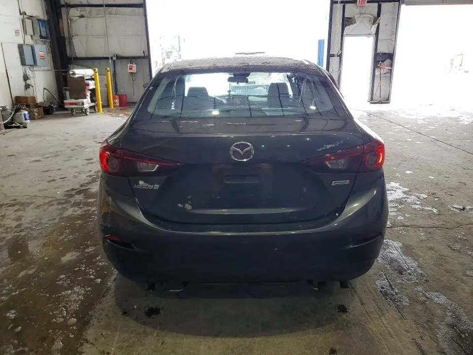 2017 MAZDA 3 TOURING  