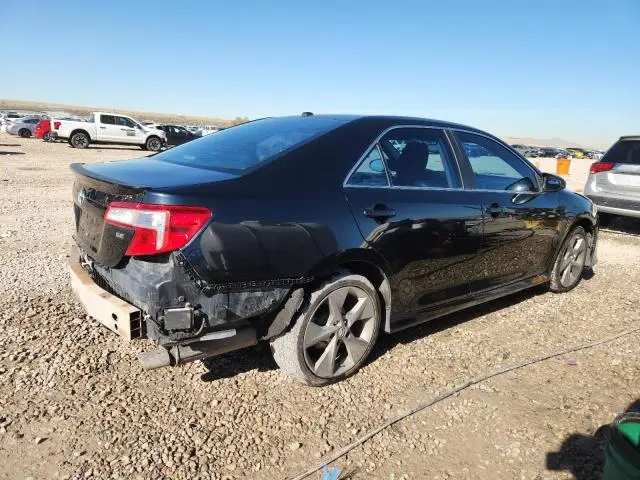 2014 TOYOTA CAMRY SE  