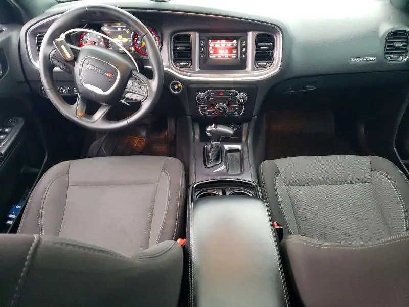 2017 DODGE CHARGER SE  