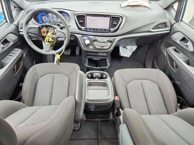 2024 CHRYSLER PACIFICA TOURING  