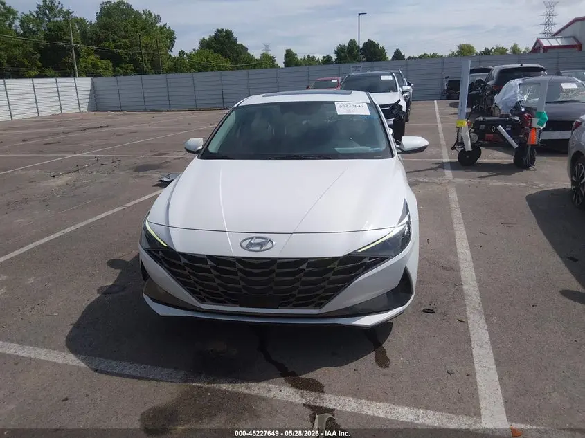 2022 HYUNDAI ELANTRA SEL