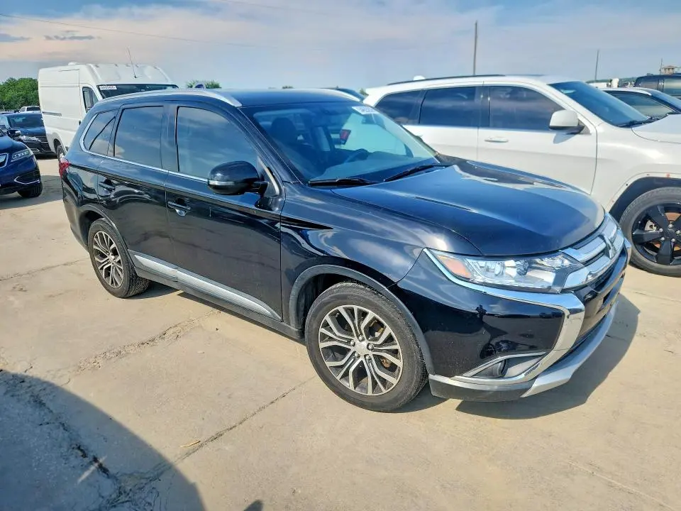 2017 MITSUBISHI OUTLANDER SE  
