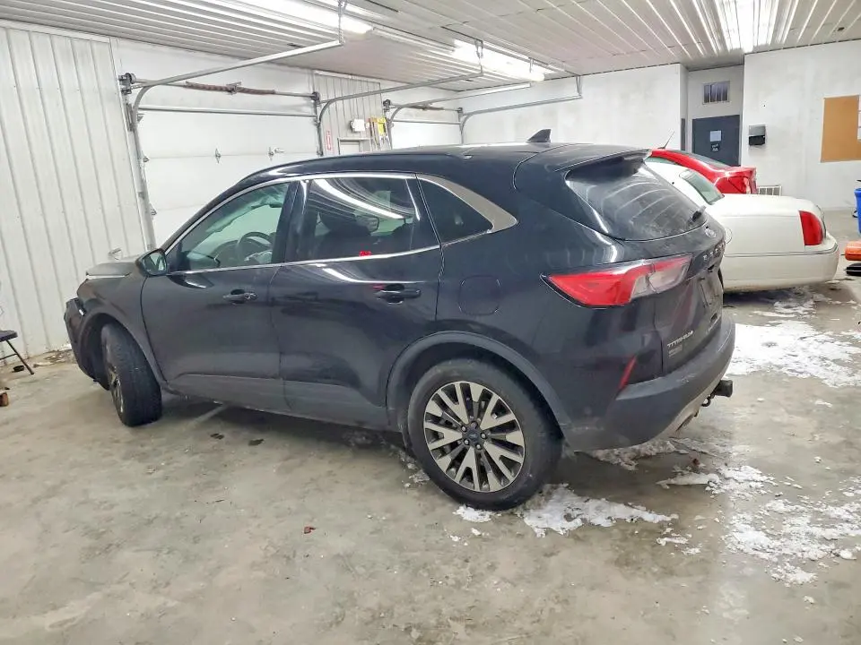 2020 FORD ESCAPE TITANIUM  