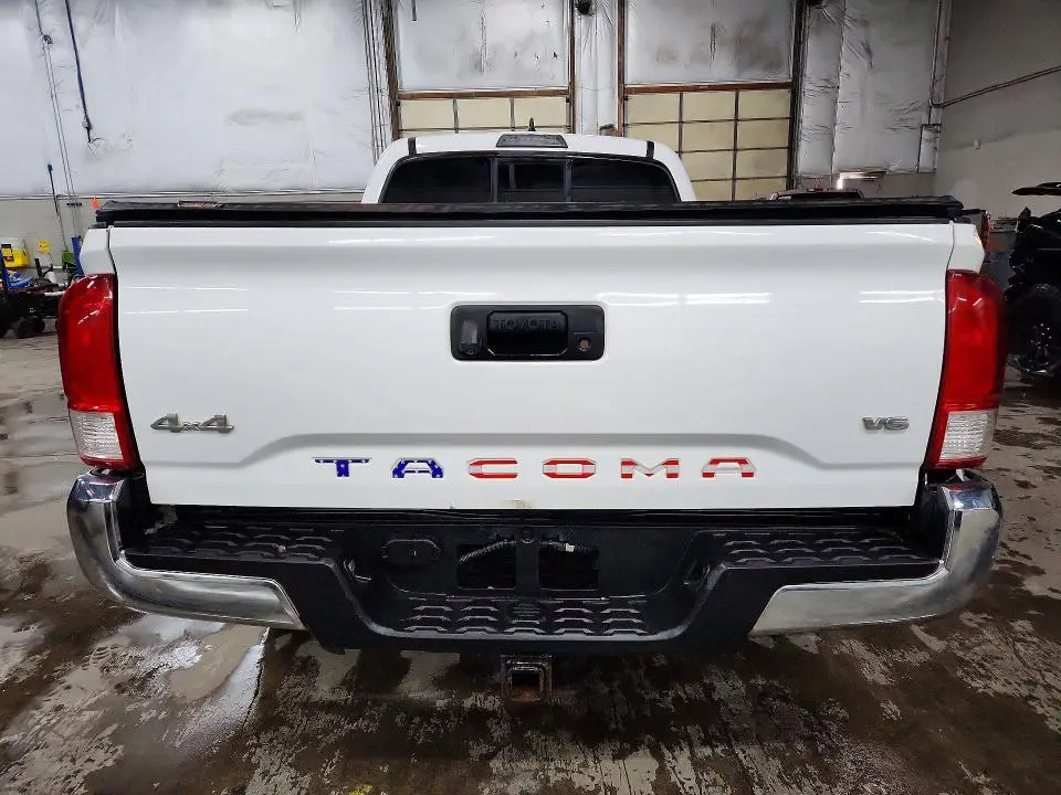 2016 TOYOTA TACOMA SR5 V6  