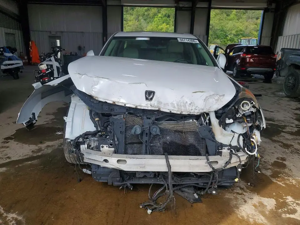 2014 HYUNDAI EQUUS SIGNATURE  