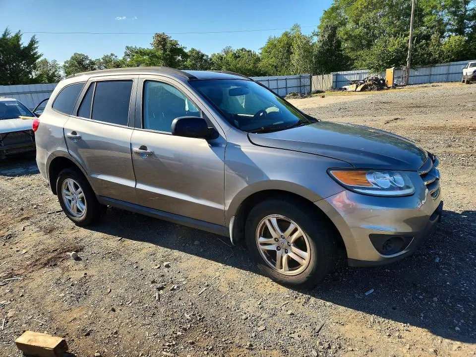 2012 HYUNDAI SANTA FE GLS  