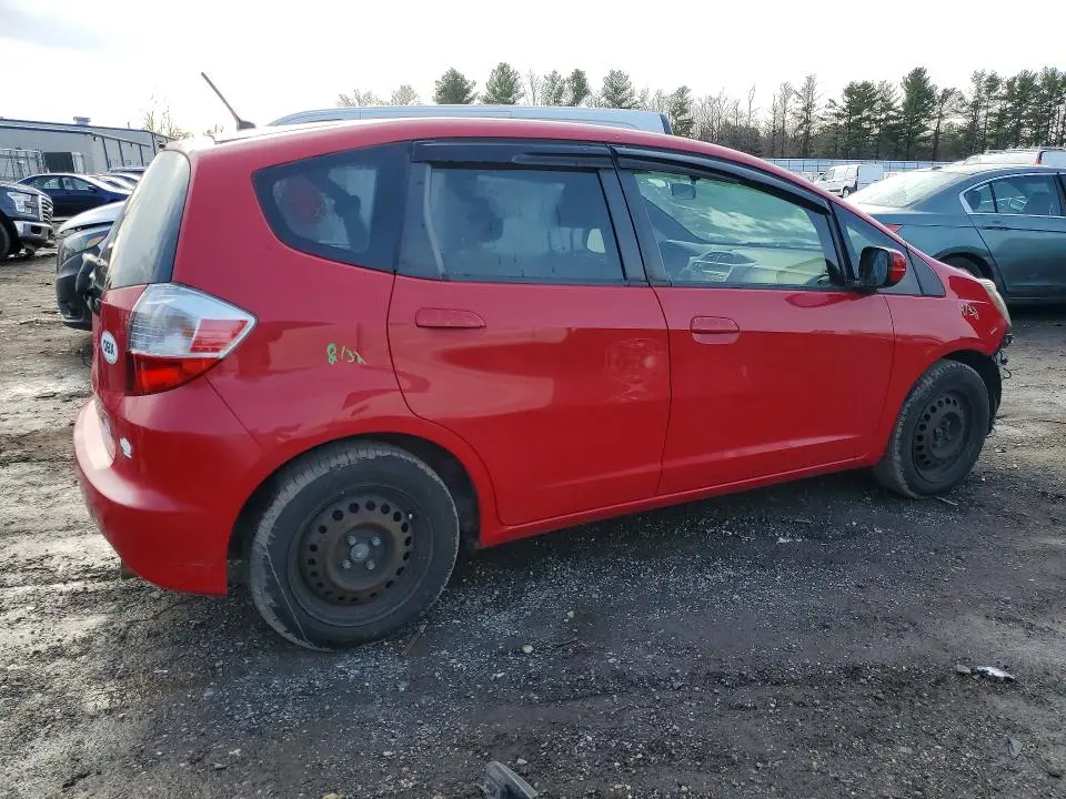 2013 HONDA FIT   