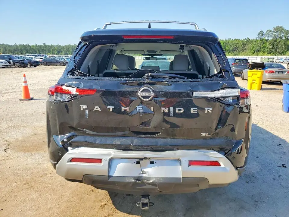 2025 NISSAN PATHFINDER SL  