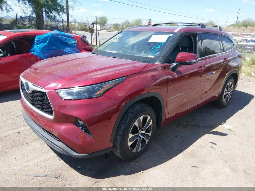 2022 TOYOTA HIGHLANDER HYBRID XLE