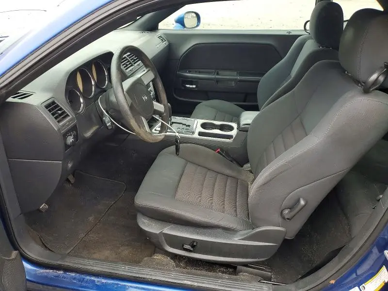 2010 DODGE CHALLENGER SE  