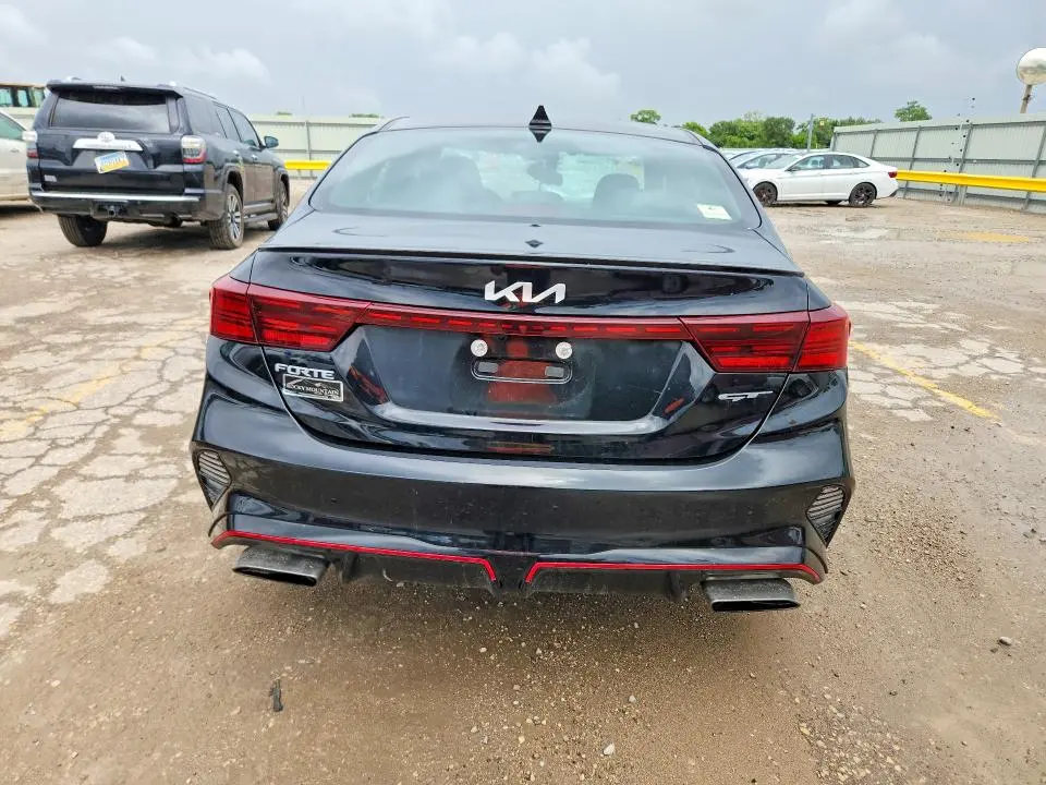 2023 KIA FORTE GT  
