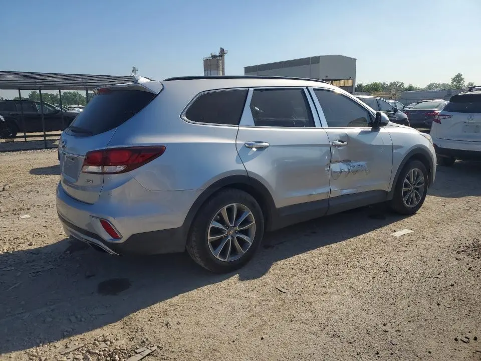 2017 HYUNDAI SANTA FE SE  