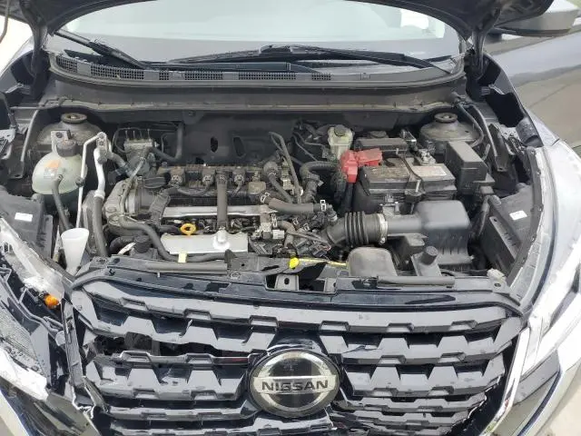 2021 NISSAN KICKS SV  