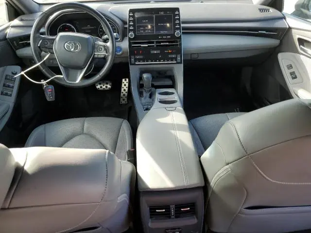 2019 TOYOTA AVALON XLE  