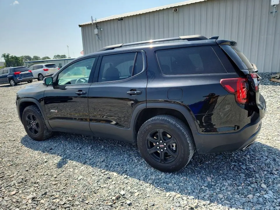 2022 GMC ACADIA AT4  