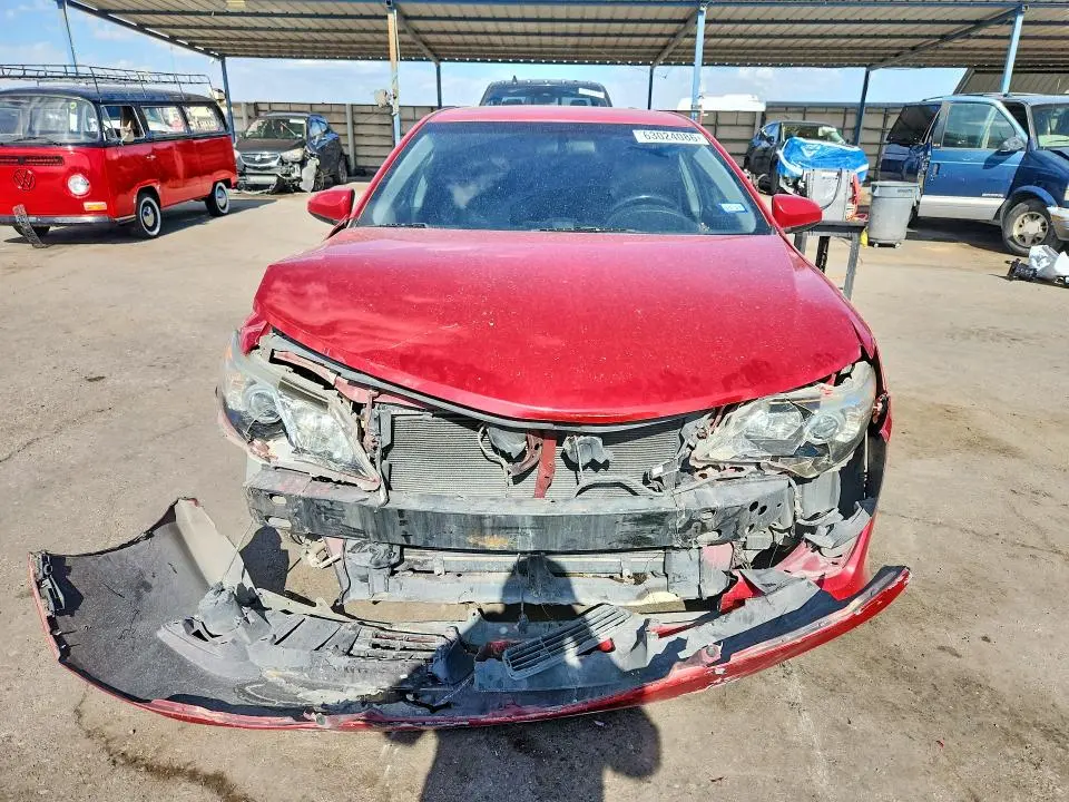 2014 TOYOTA CAMRY SE  