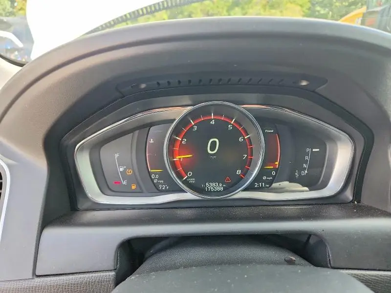 2017 VOLVO XC60 T5 INSCRIPTION  