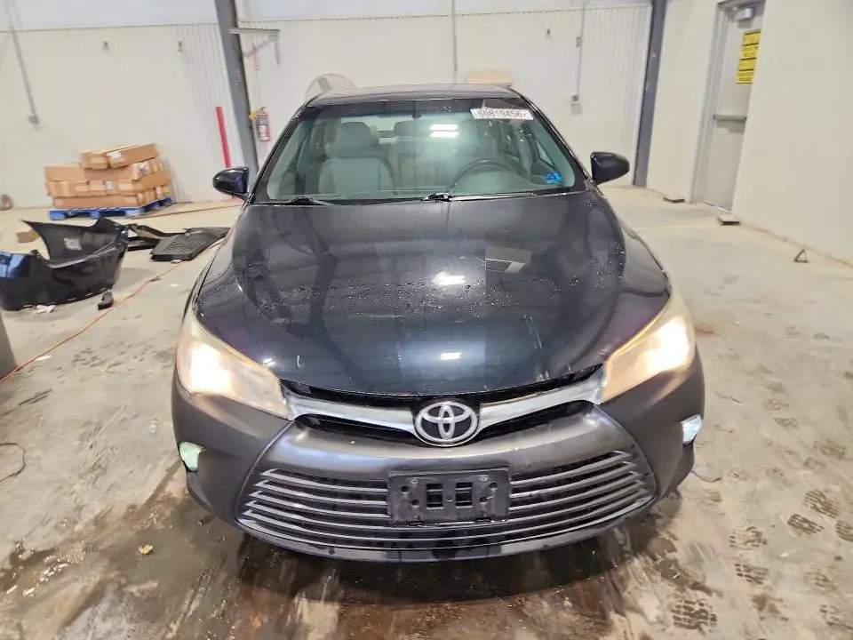 2017 TOYOTA CAMRY XLE  