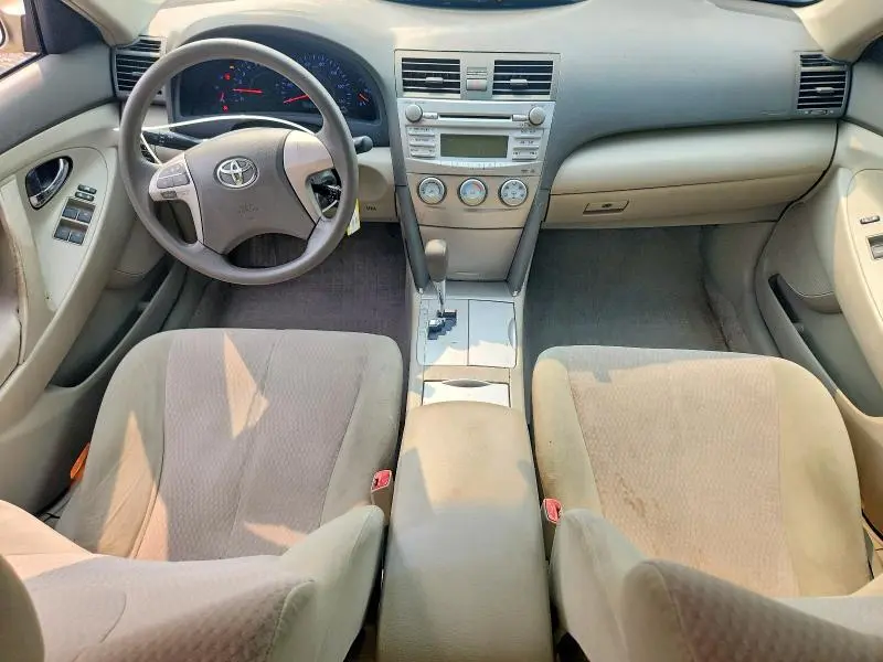 2010 TOYOTA CAMRY LE  