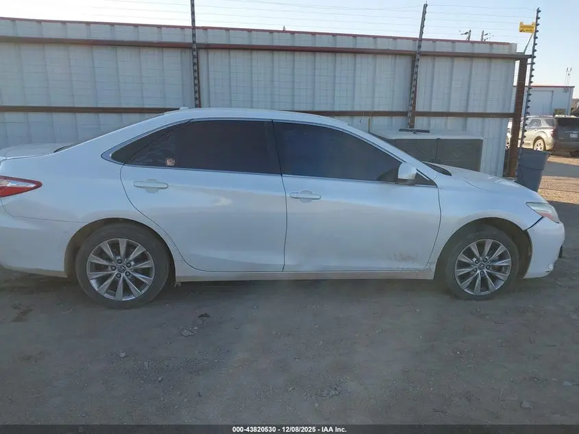 2016 TOYOTA CAMRY XLE