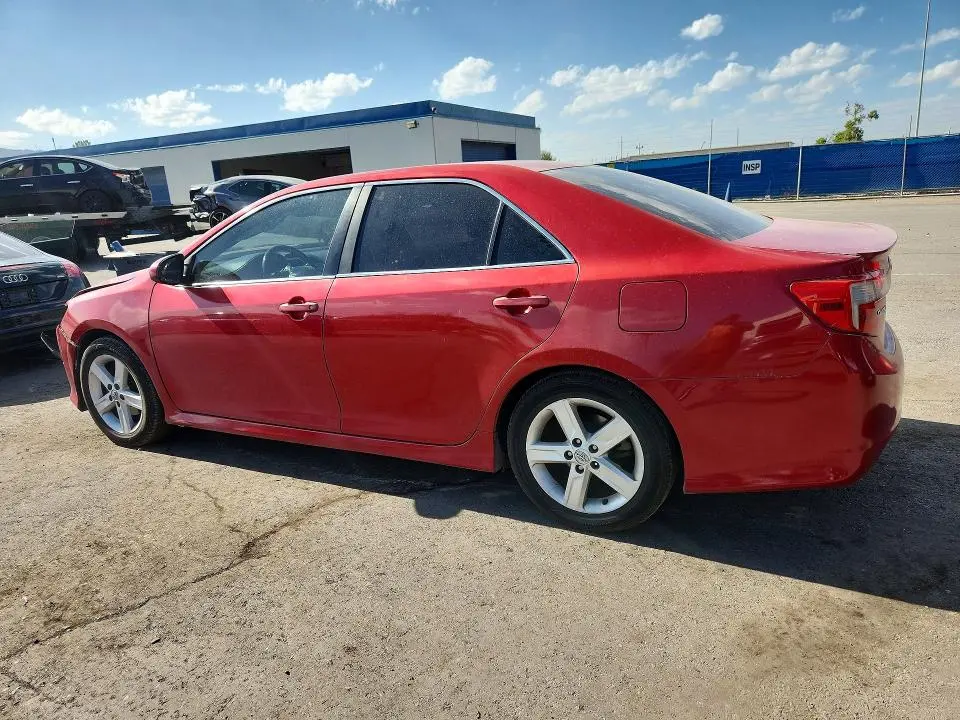 2014 TOYOTA CAMRY SE  