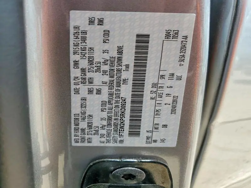2024 FORD F150 STX  