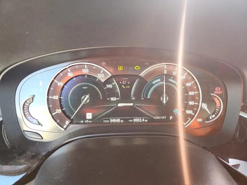 2019 BMW 530E   