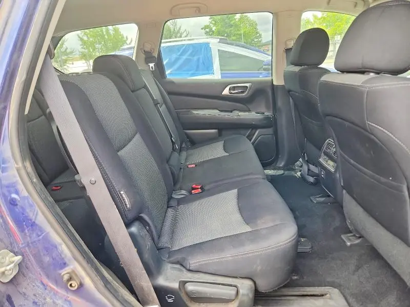 2018 NISSAN PATHFINDER SV  