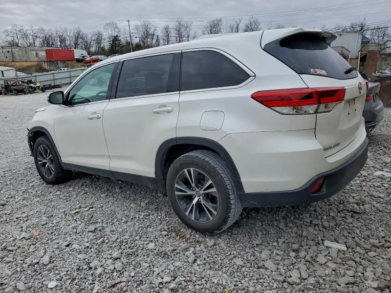 2019 TOYOTA HIGHLANDER LE  