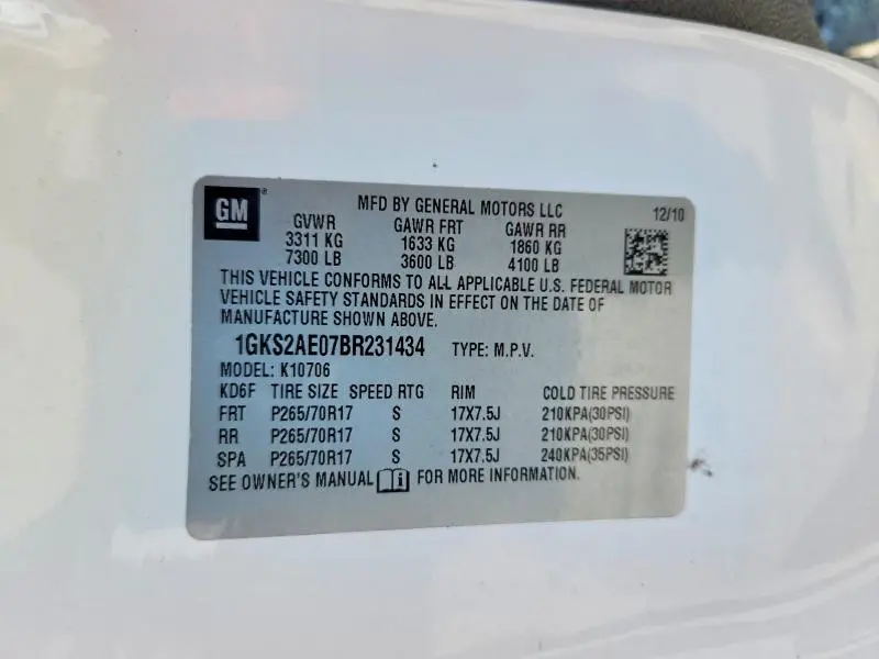 2011 GMC YUKON SLE  