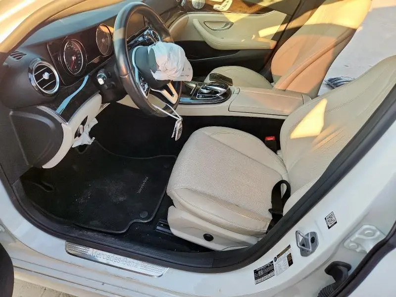 2019 MERCEDES-BENZ E 300  