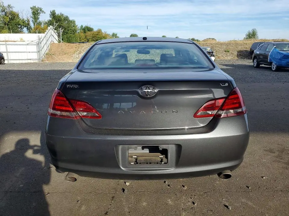 2010 TOYOTA AVALON XLS  