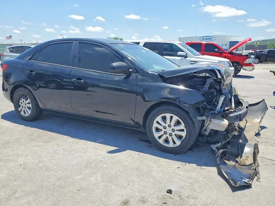 2013 KIA FORTE LX  