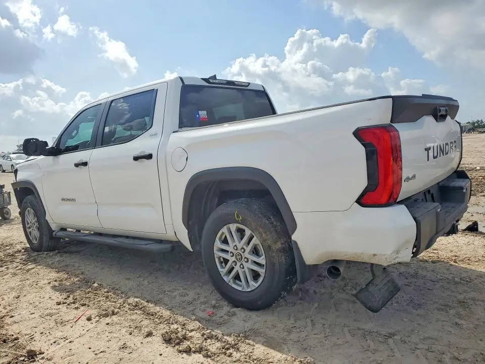 2024 TOYOTA TUNDRA SR5  