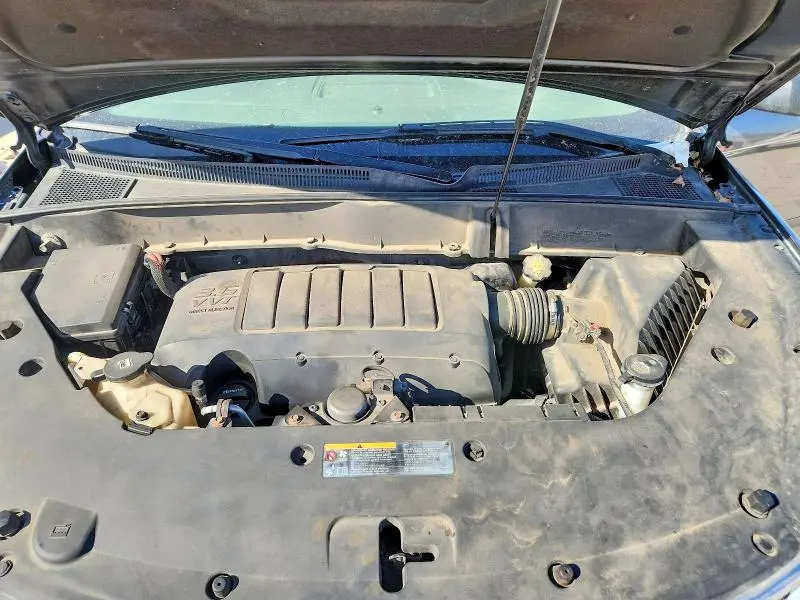 2013 CHEVROLET TRAVERSE LS  