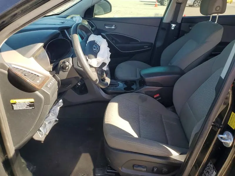 2017 HYUNDAI SANTA FE SE  