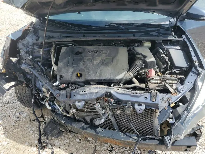 2018 TOYOTA COROLLA SE  