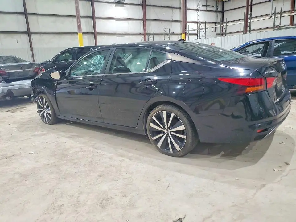 2021 NISSAN ALTIMA SR  