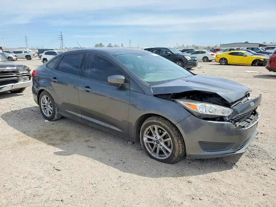 2018 FORD FOCUS SE  