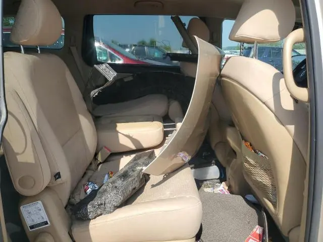 2017 KIA SEDONA LX  