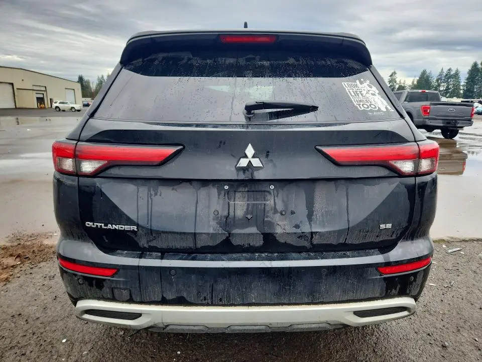 2022 MITSUBISHI OUTLANDER SE  