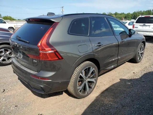 2022 VOLVO XC60 B6 R-DESIGN  