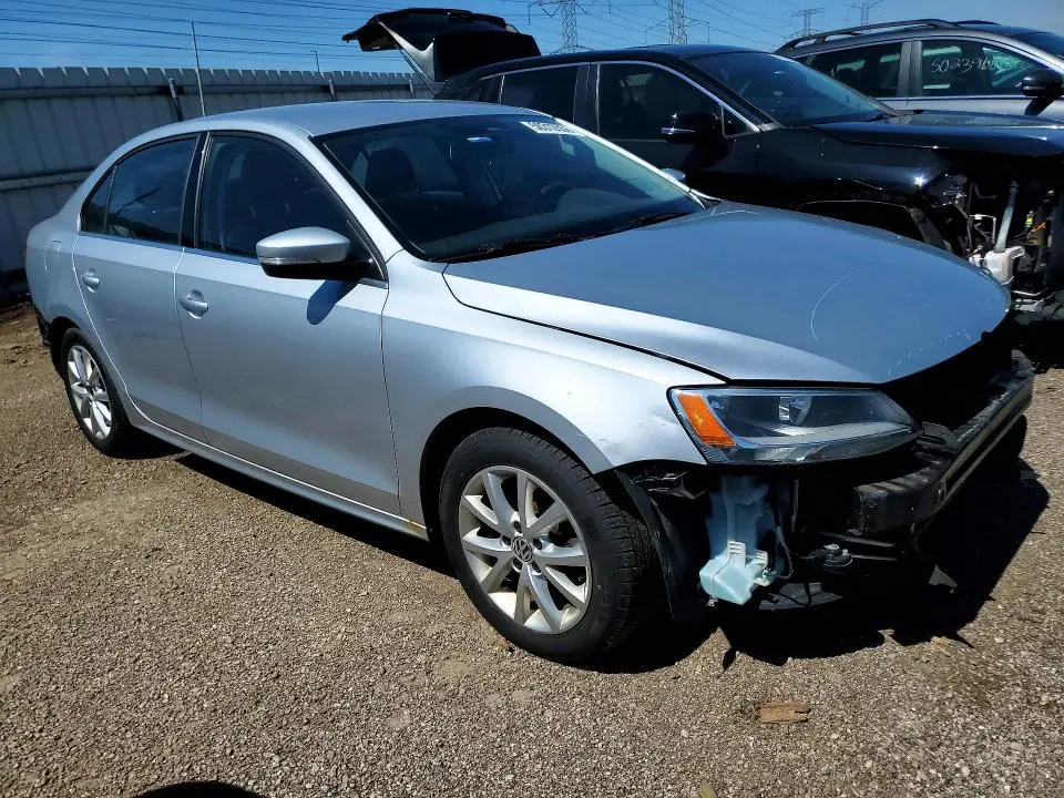 2014 VOLKSWAGEN JETTA SE  