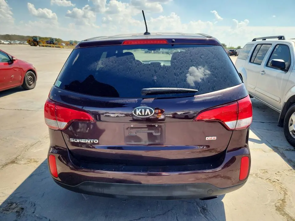 2014 KIA SORENTO LX  