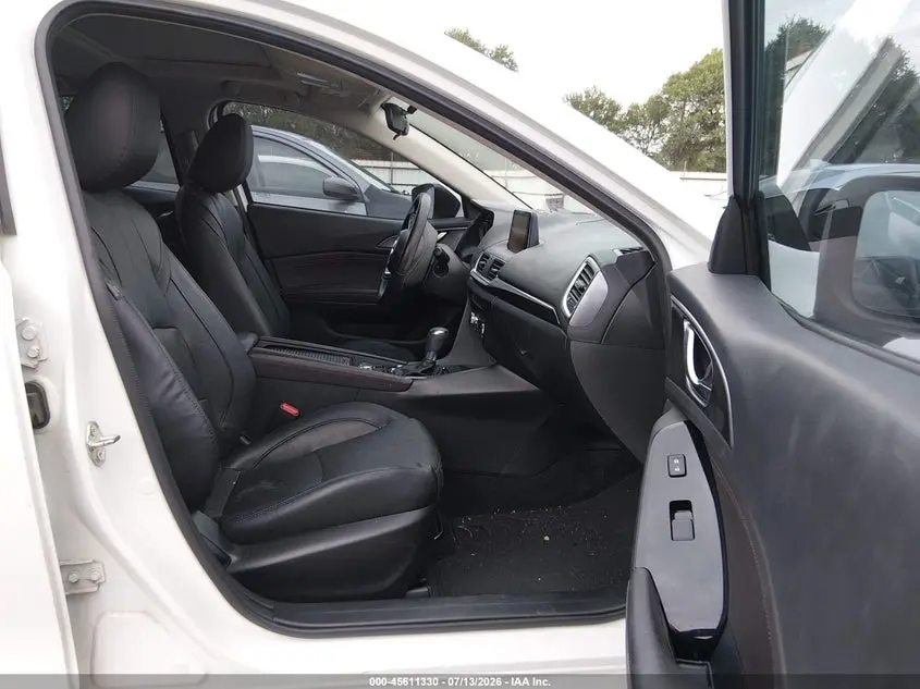 2017 MAZDA MAZDA3 GRAND TOURING