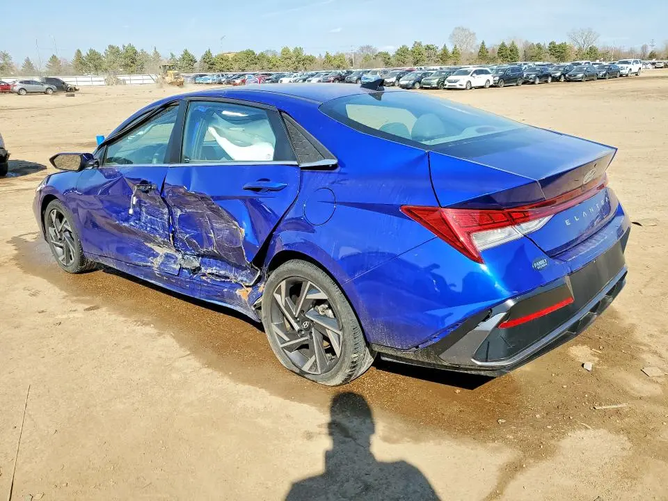 2024 HYUNDAI ELANTRA SEL  