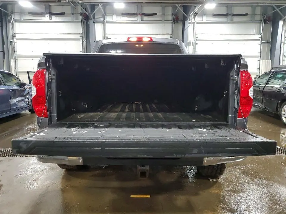 2019 TOYOTA TUNDRA SR5  