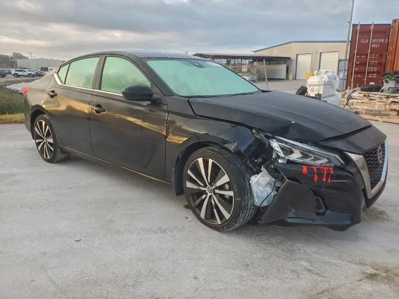 2022 NISSAN ALTIMA SR  