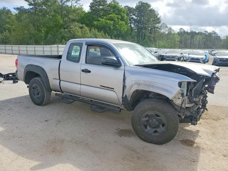 2016 TOYOTA TACOMA SR  