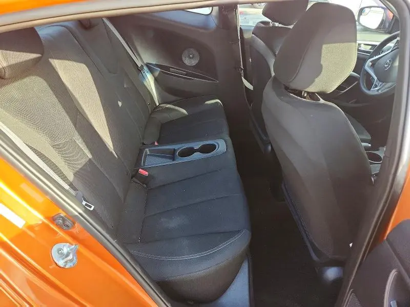 2016 HYUNDAI VELOSTER BASE  